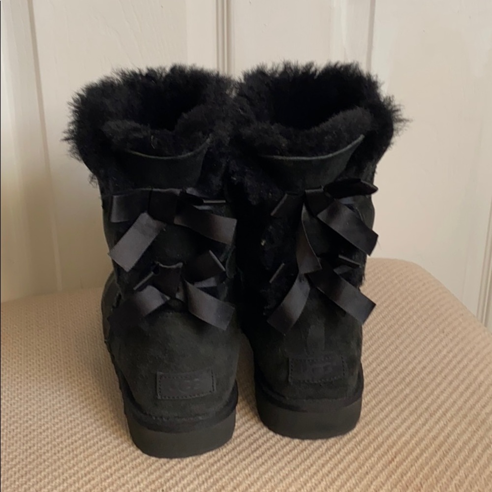 black bailey ugg boots